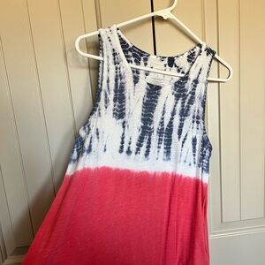 Women’s red white and blue tie die tank top.